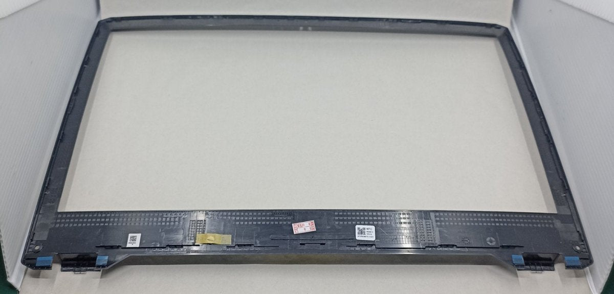 Replacement LCD Bezel for Asus M570DD WL | Gigahertz